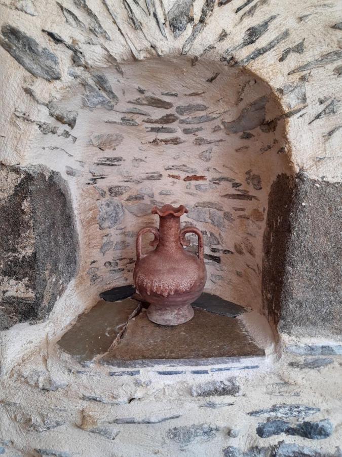 Grandma Agatha & Virginia'S Stonehouse Apartment Kefalion Bagian luar foto